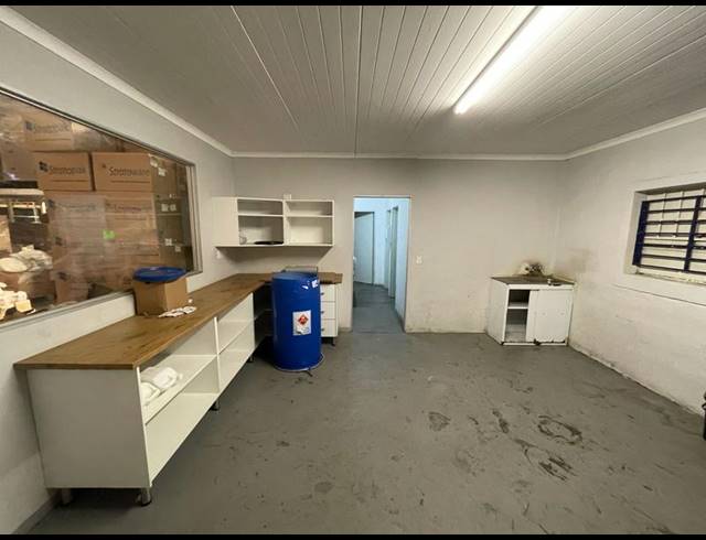 INDUSTRIAL PROPERTY TO RENT IN HENNOPSPARK